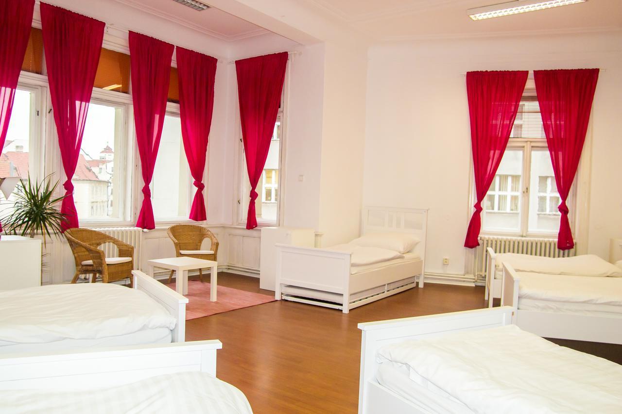 Hostel Franz Kafka Praag Buitenkant foto